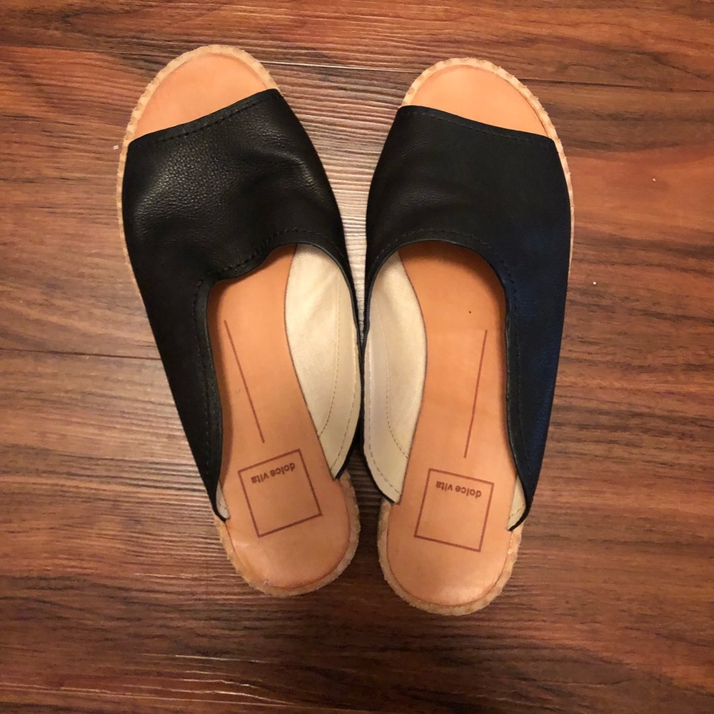Dolce Vita Asymmetric Flat